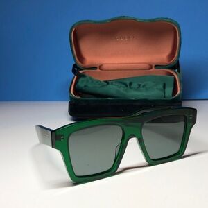 New Authentic Gucci GG0962s 010 oversized Green Sunglasses